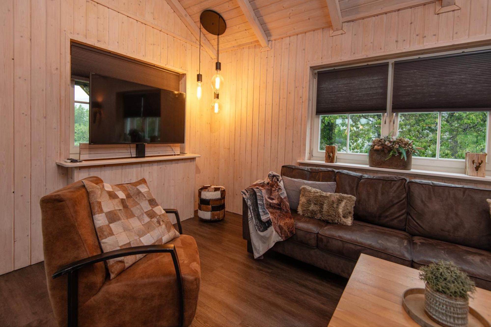 Kustelberg Lodges Медебах Екстериор снимка